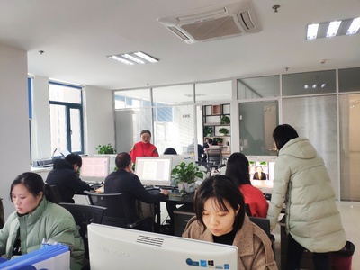 臻美 以教育咨詢服務(wù)為舟，為迷途少年點(diǎn)亮歸航的燈塔